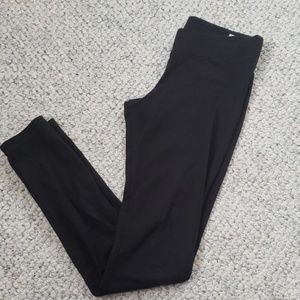 Black leggings